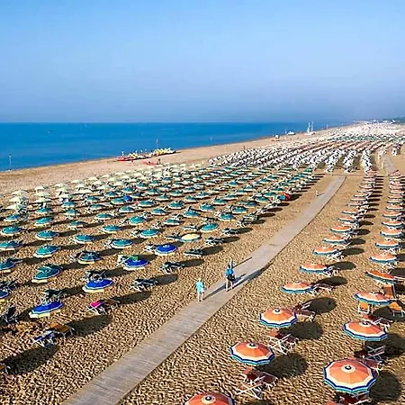 Ξενοδοχείο Modern 700m From The Ideal For 4 Guests Μπιμπιόνε