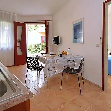 فندق Modern 700m From The Ideal For 4 Guests 3*